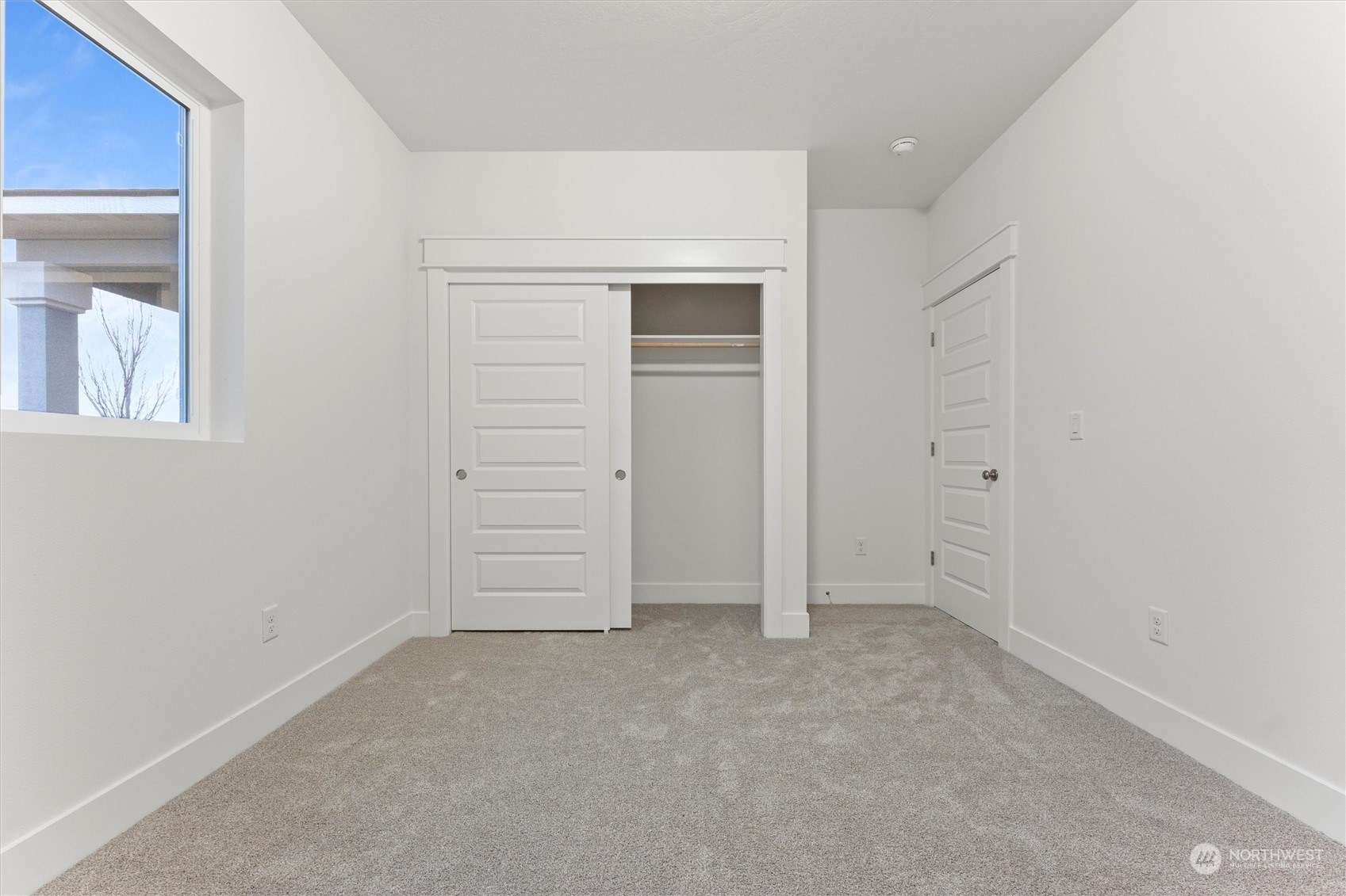 property viewer photo 21