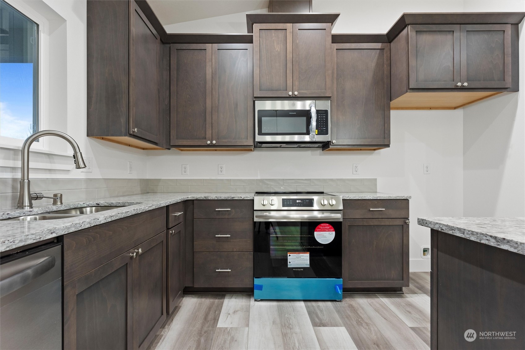 property viewer photo 5