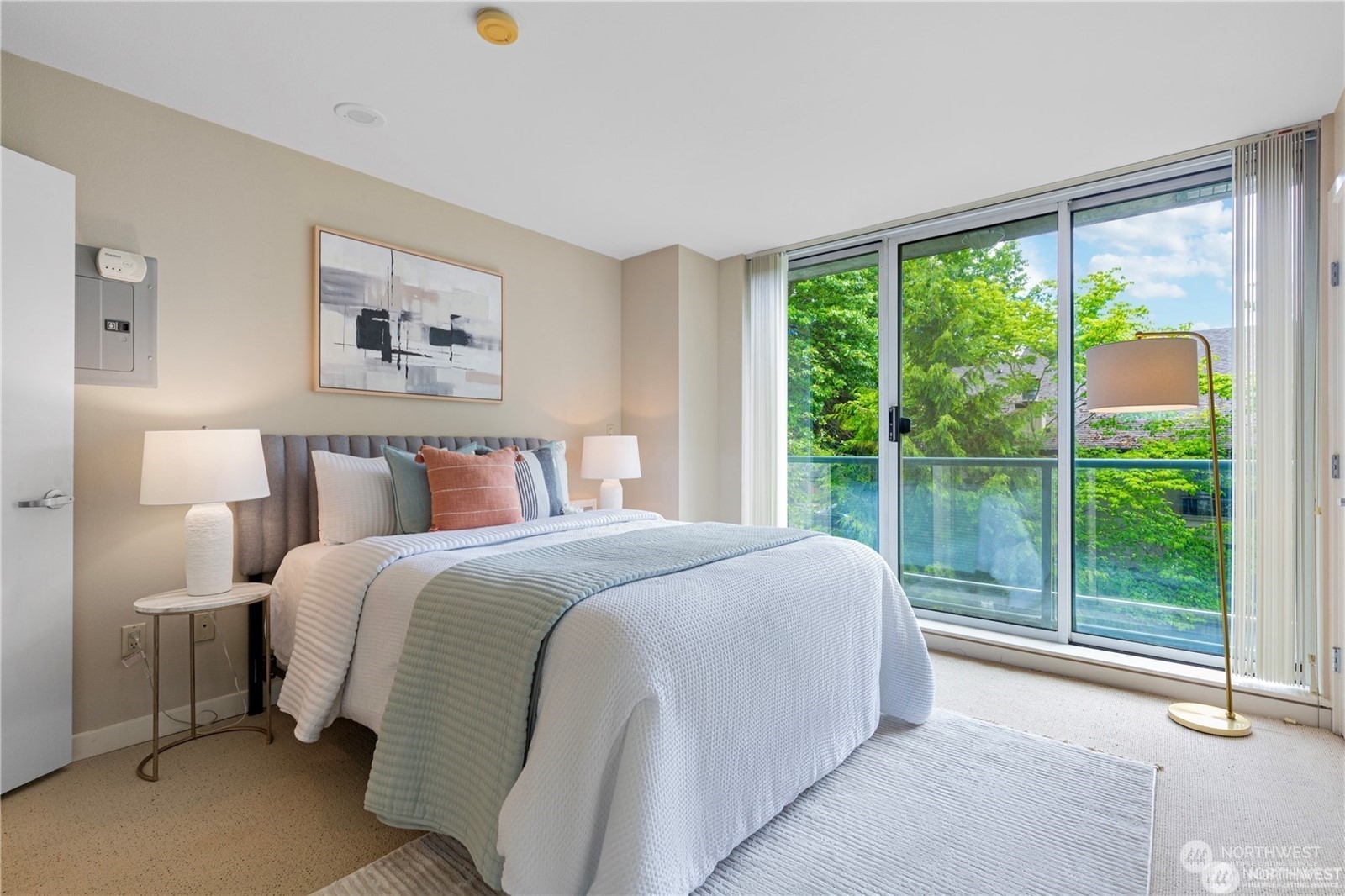 property viewer photo 11