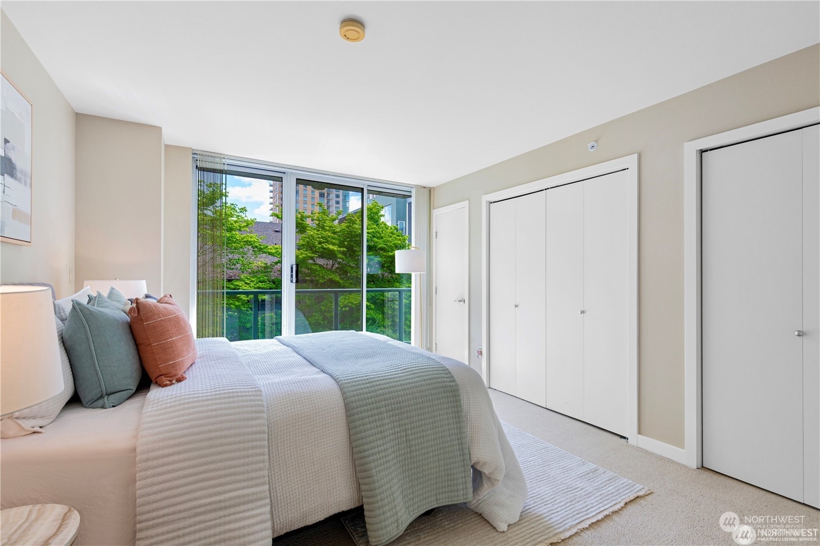 property viewer photo 12