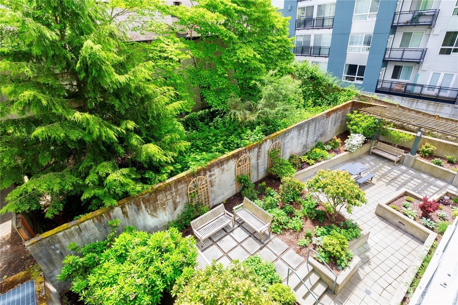 property viewer photo 14