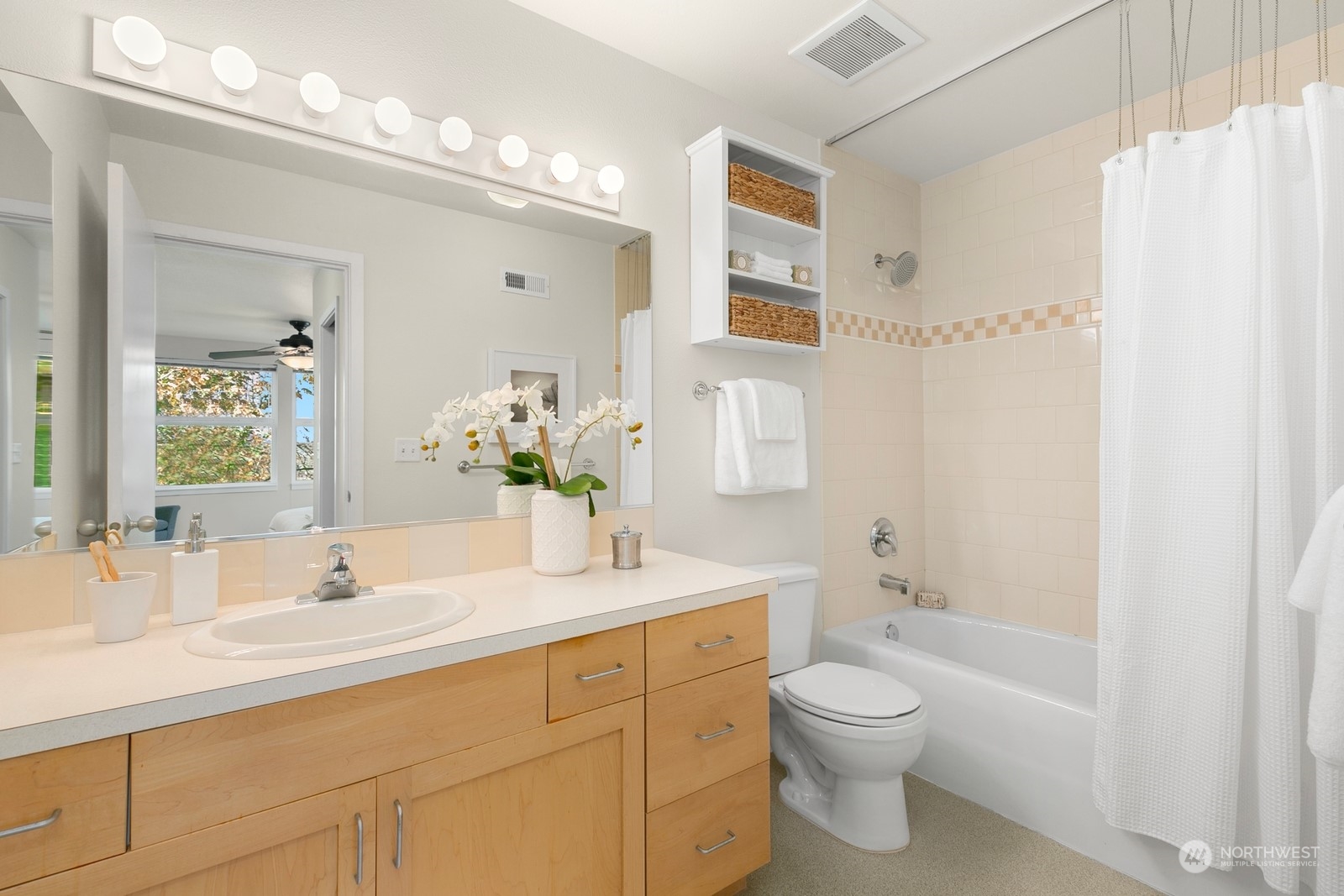 property viewer photo 17