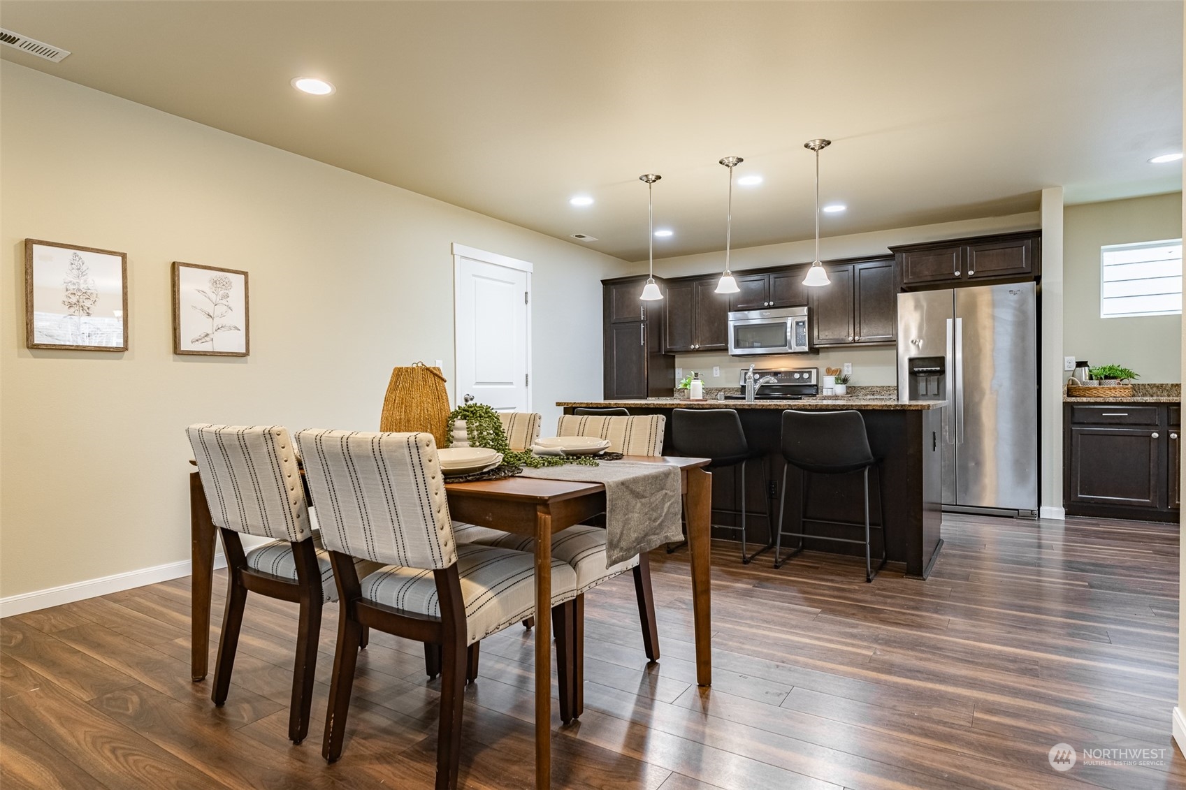 property viewer photo 10
