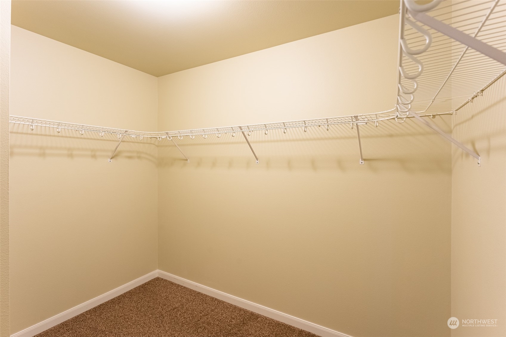 property viewer photo 35