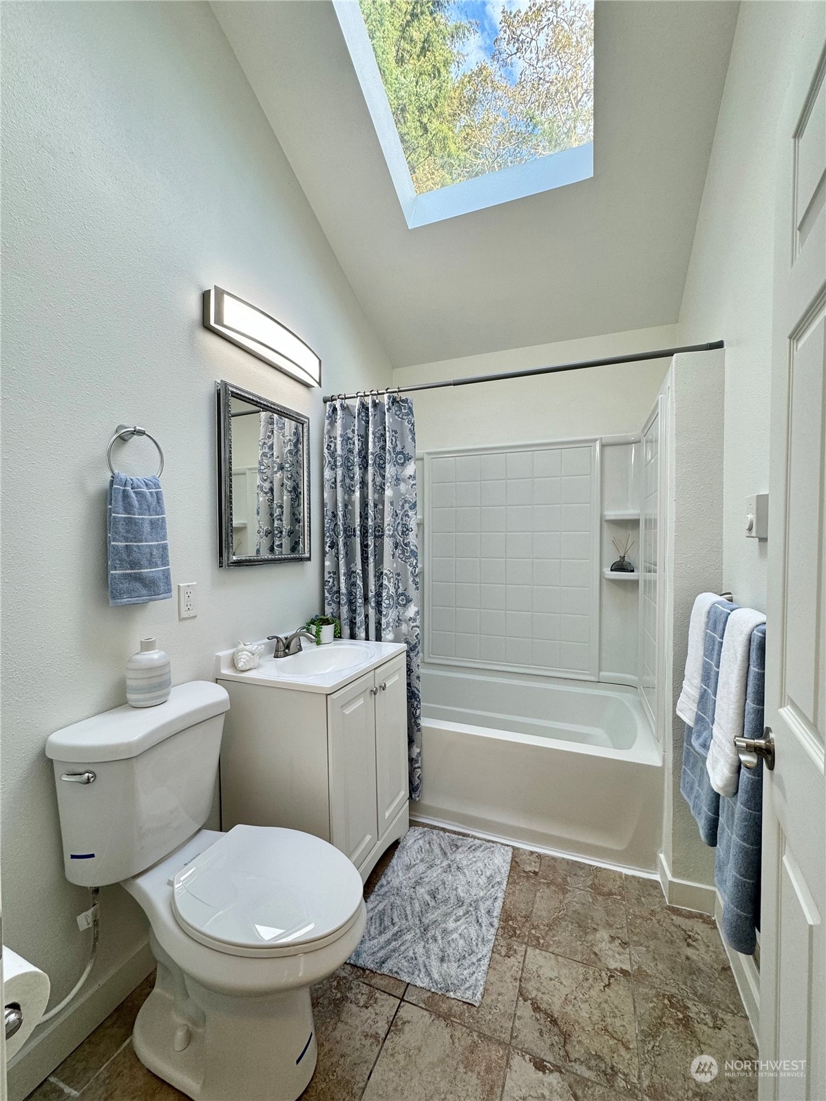 property viewer photo 10