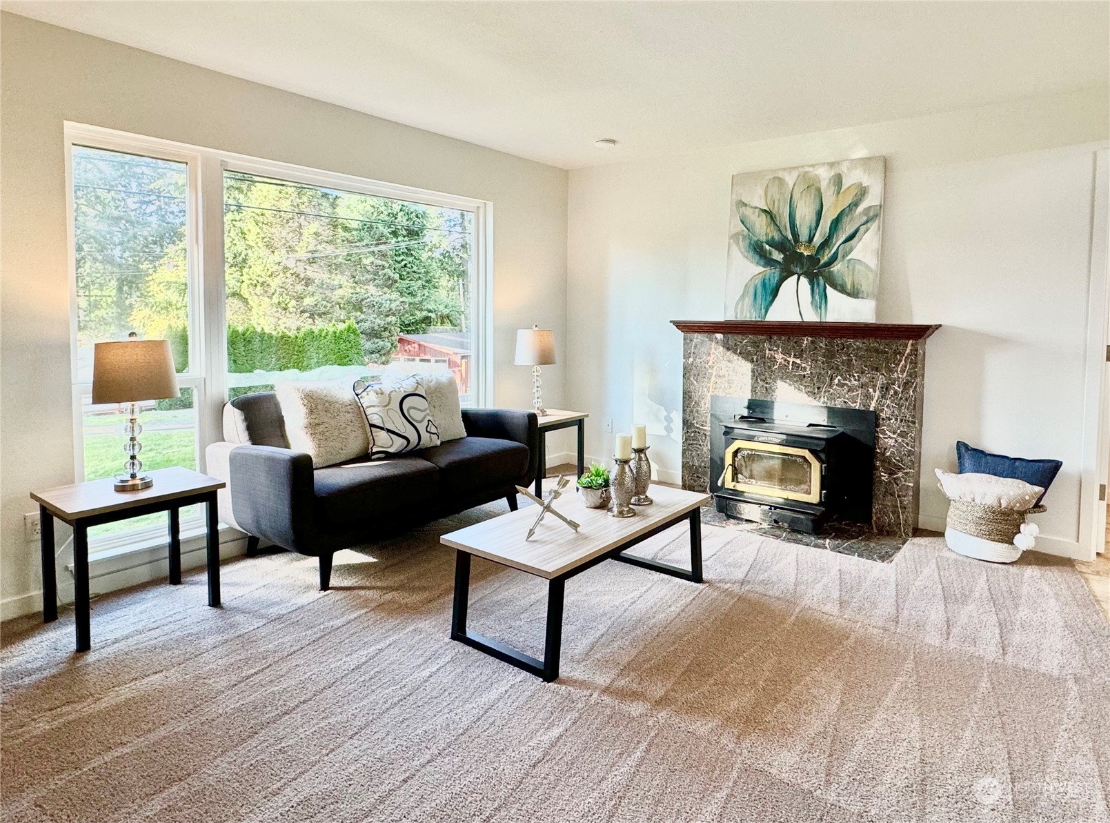 property viewer photo 3