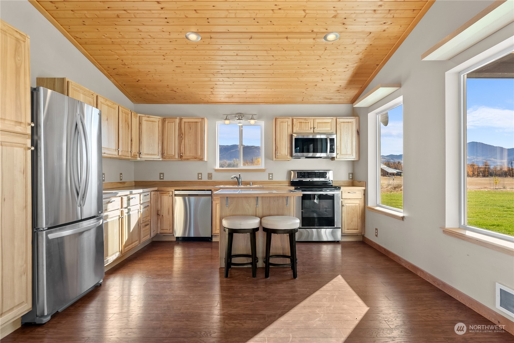 property viewer photo 35