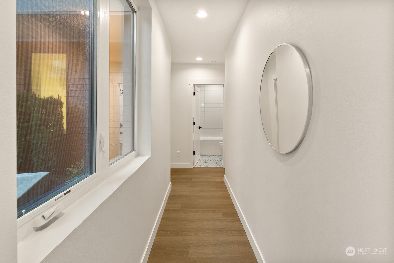property viewer photo 6