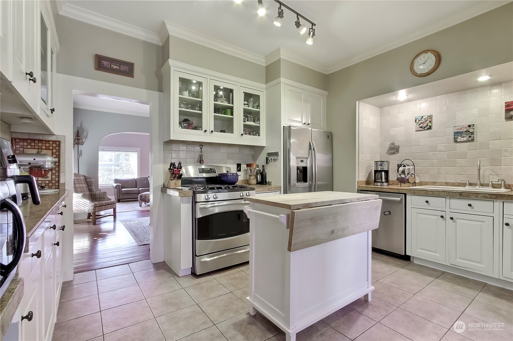 property viewer photo 10