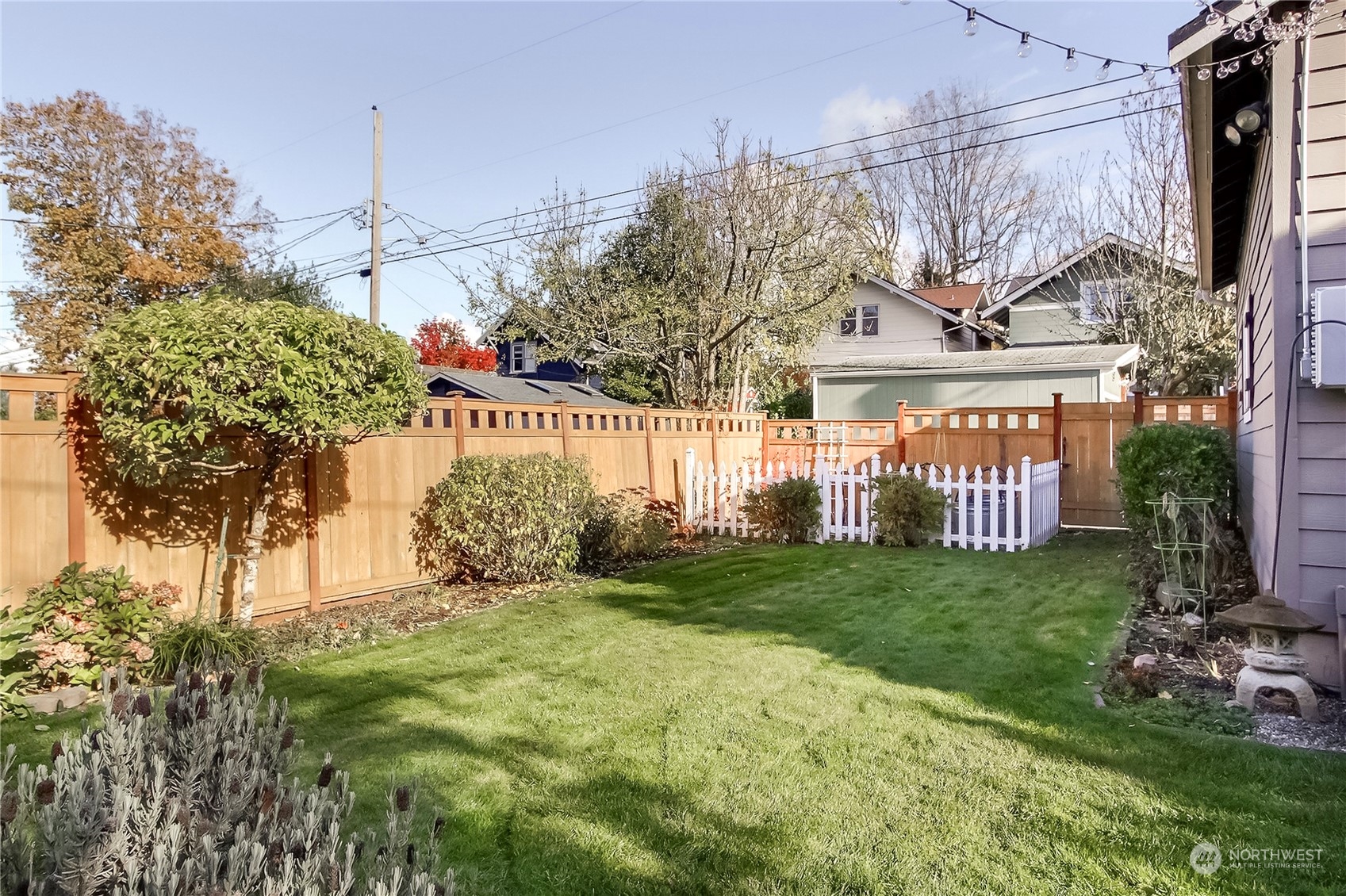 property viewer photo 25