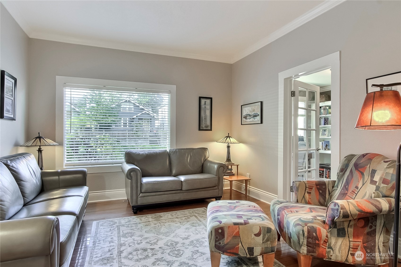 property viewer photo 3