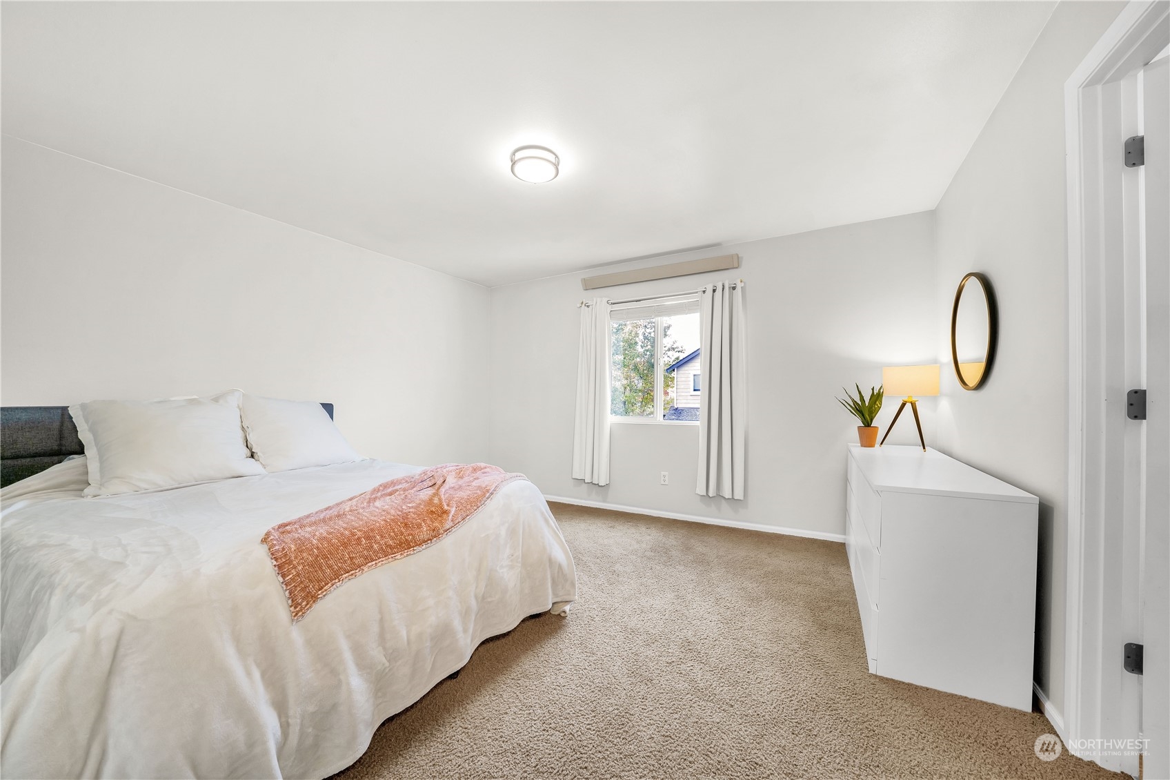 property viewer photo 12