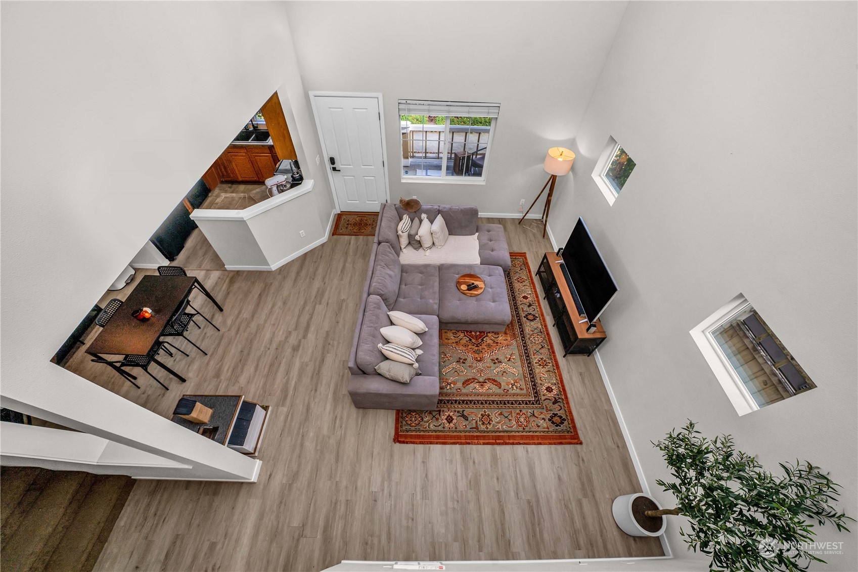 property viewer photo 15