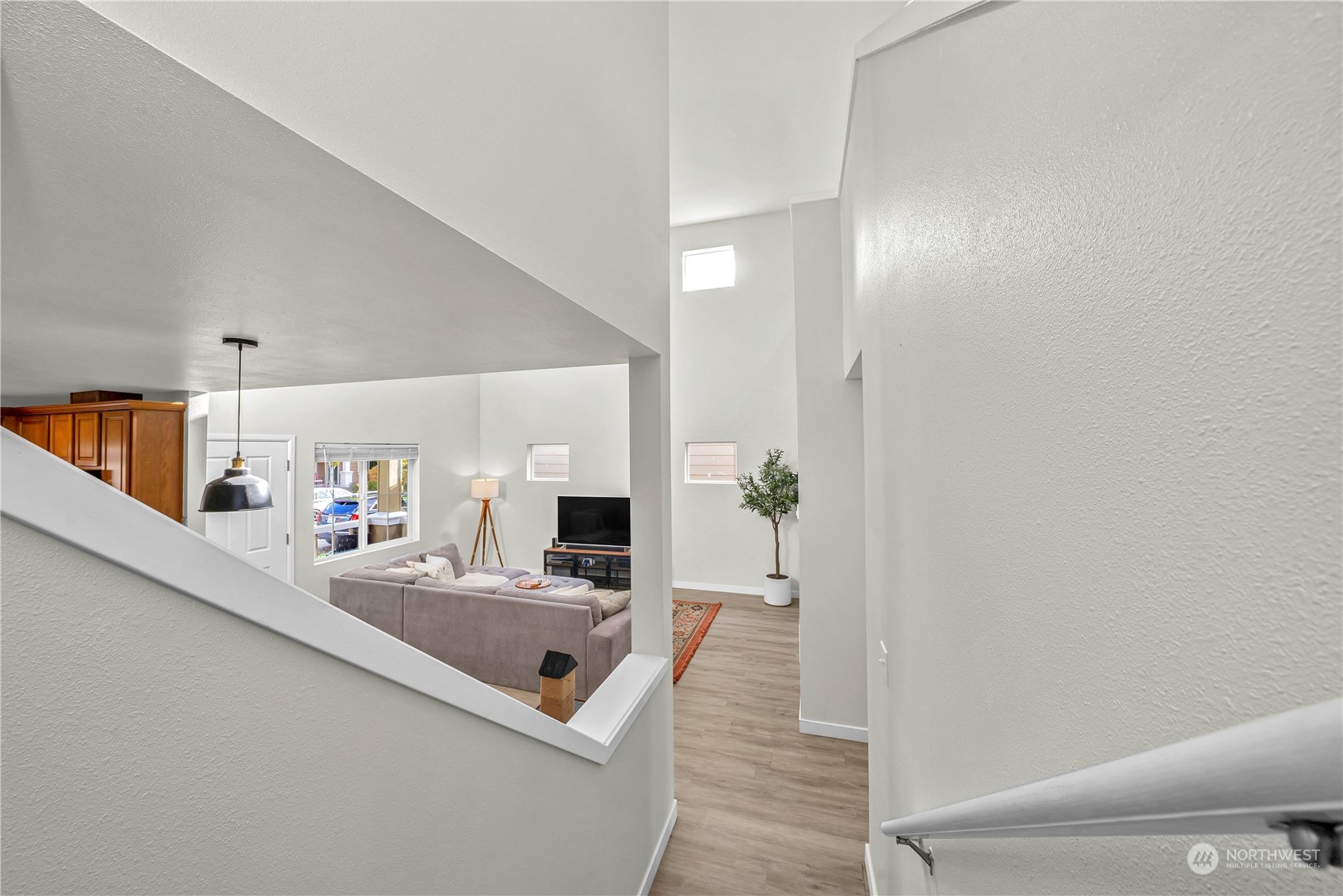 property viewer photo 16