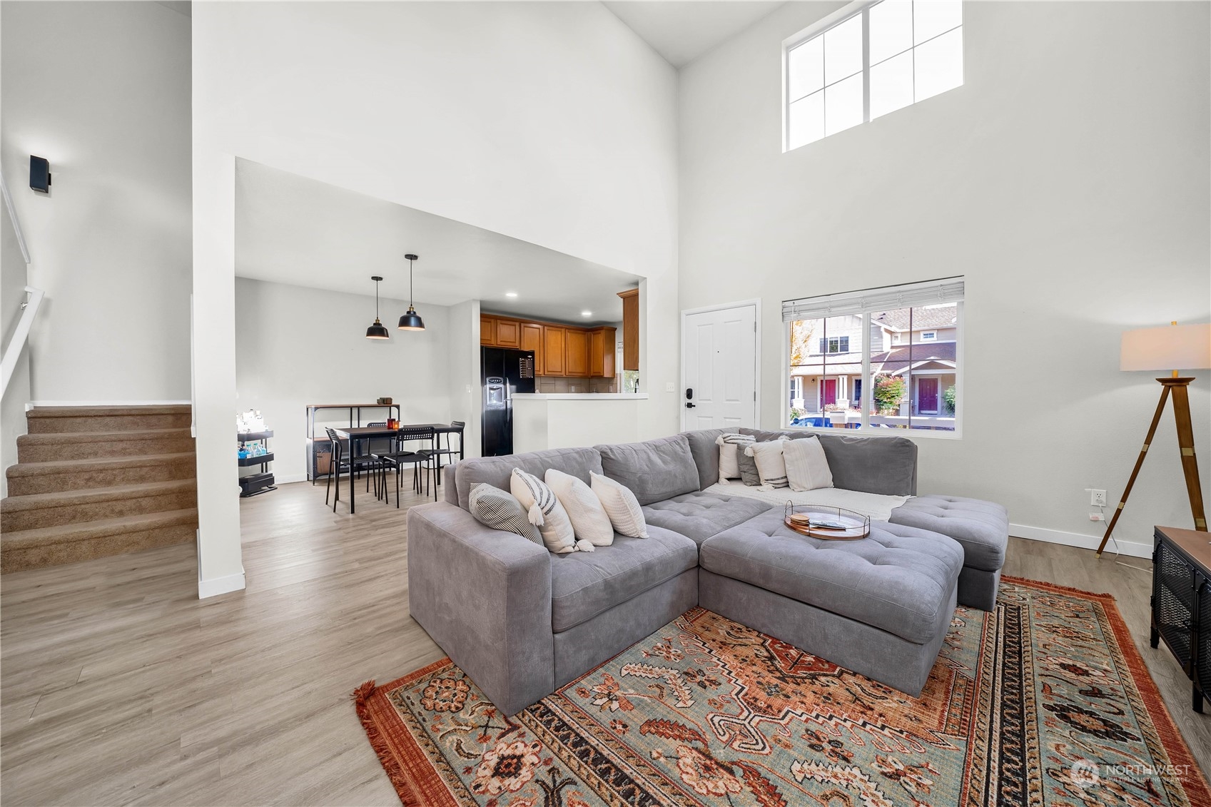property viewer photo 2