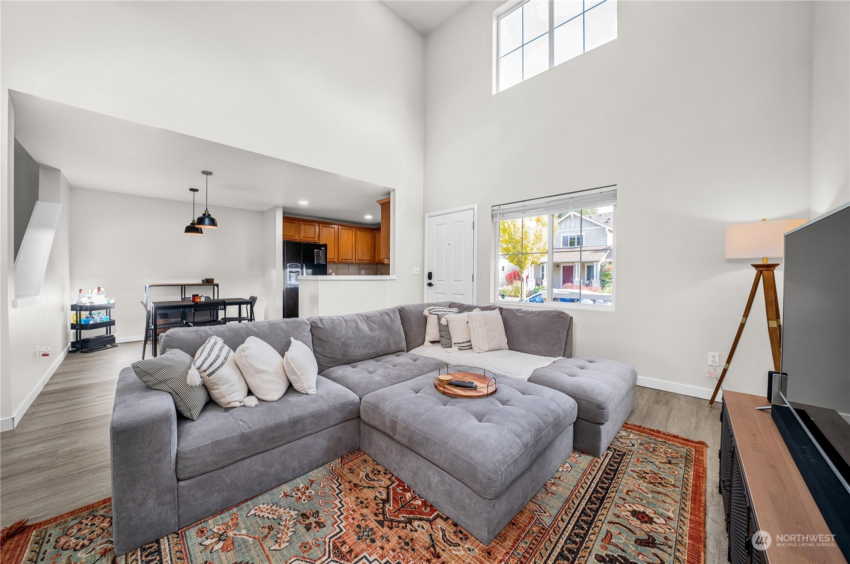 property viewer photo 3