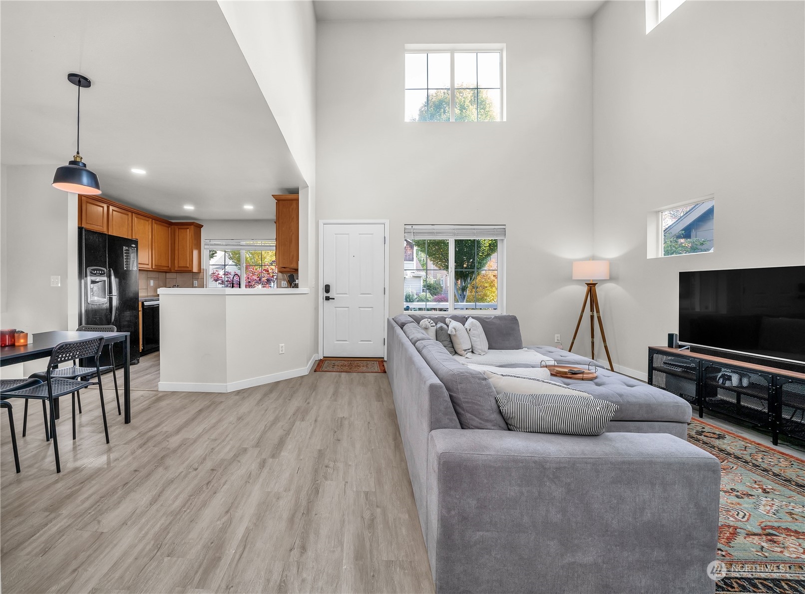 property viewer photo 4