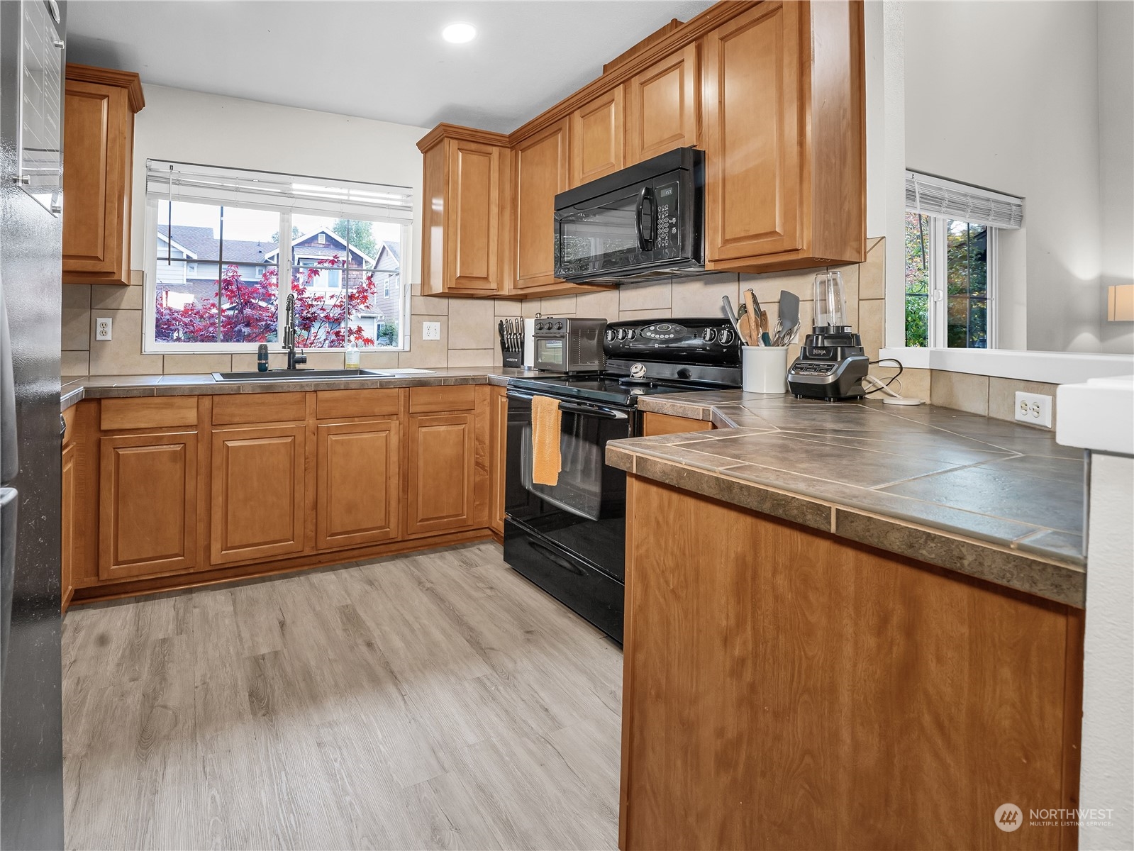 property viewer photo 8
