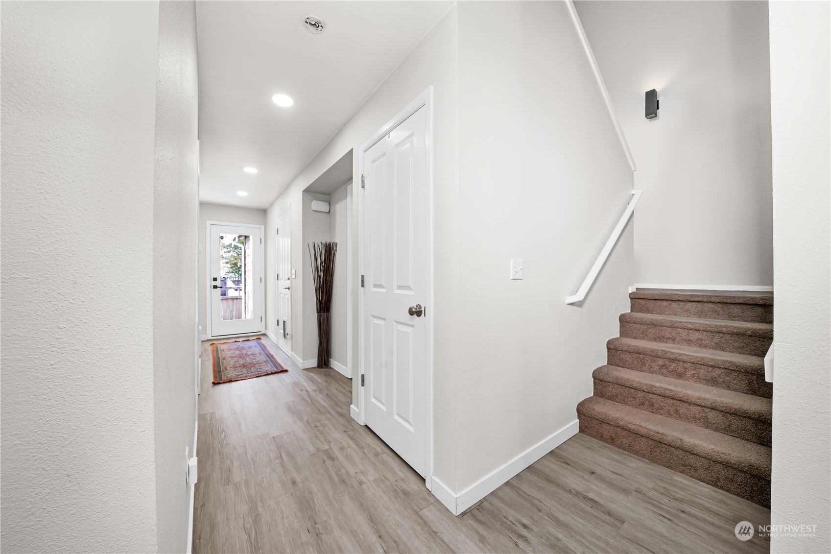 property viewer photo 9