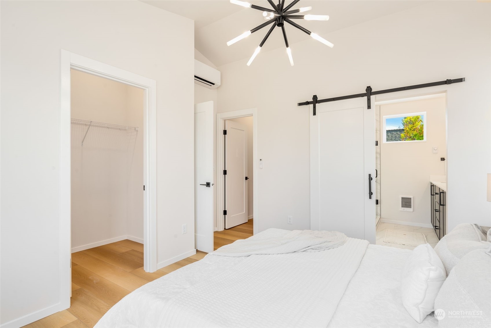property viewer photo 15