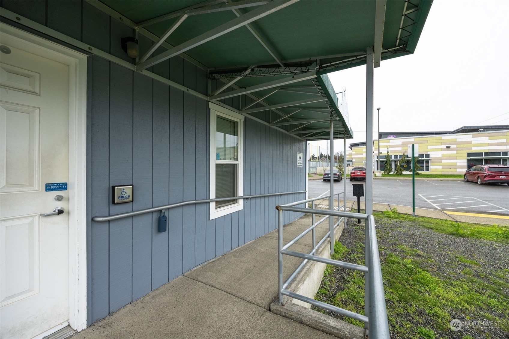 main property photo 10