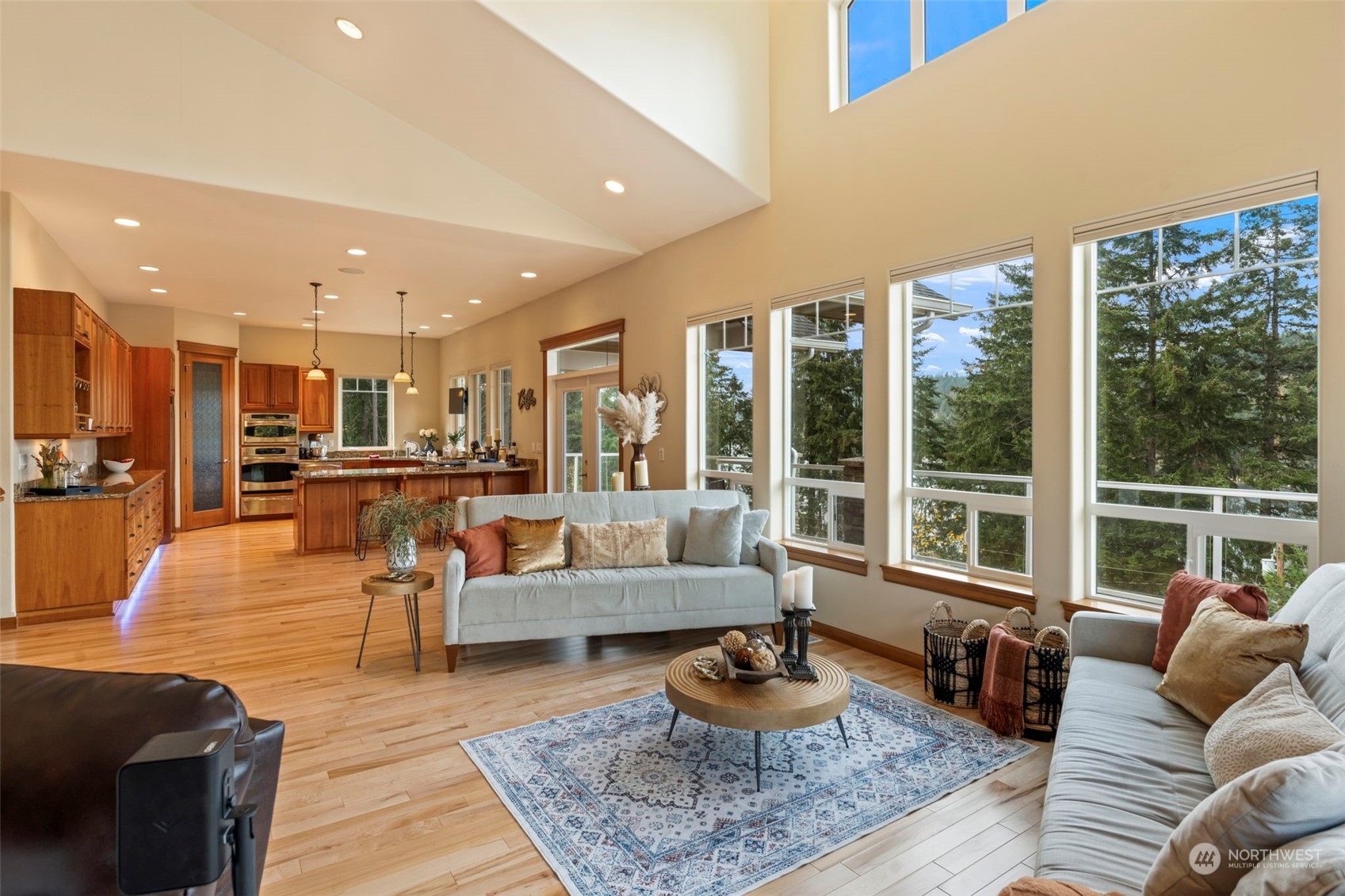 property viewer photo 10