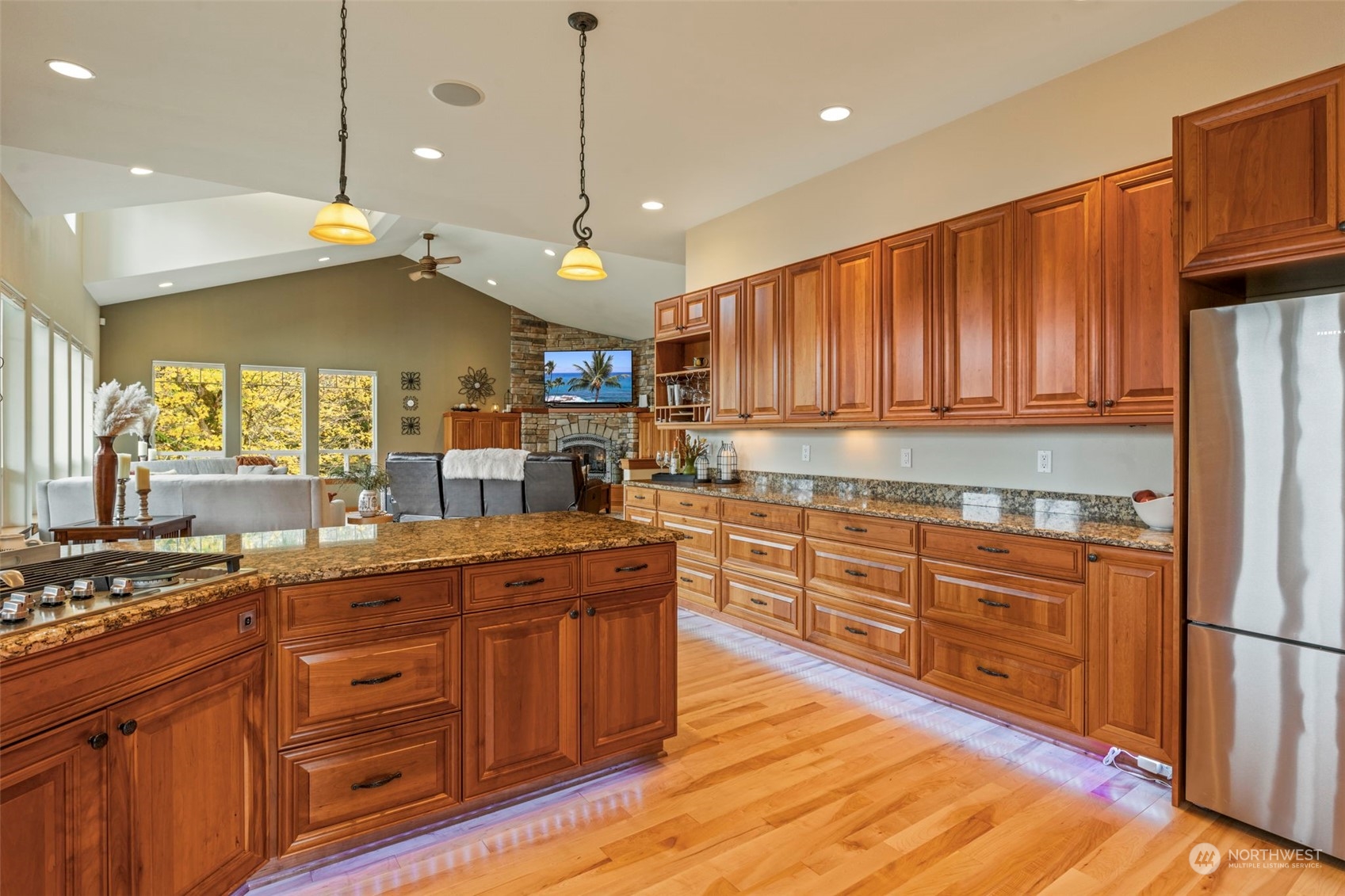 property viewer photo 14