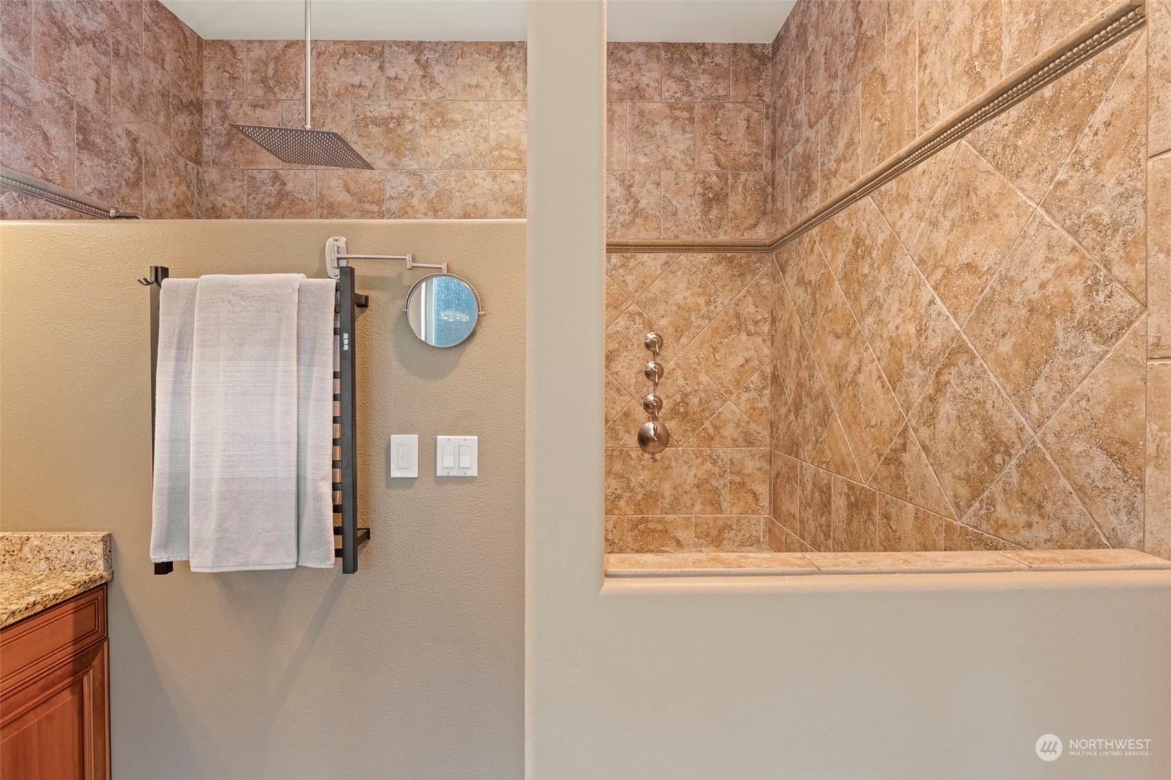property viewer photo 23