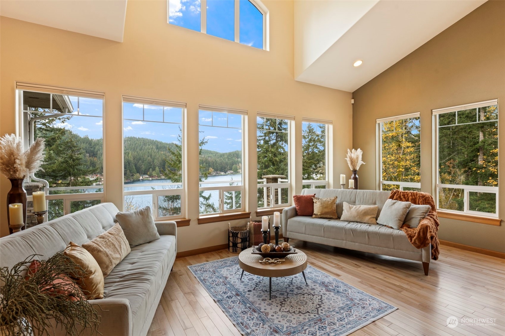 property viewer photo 9