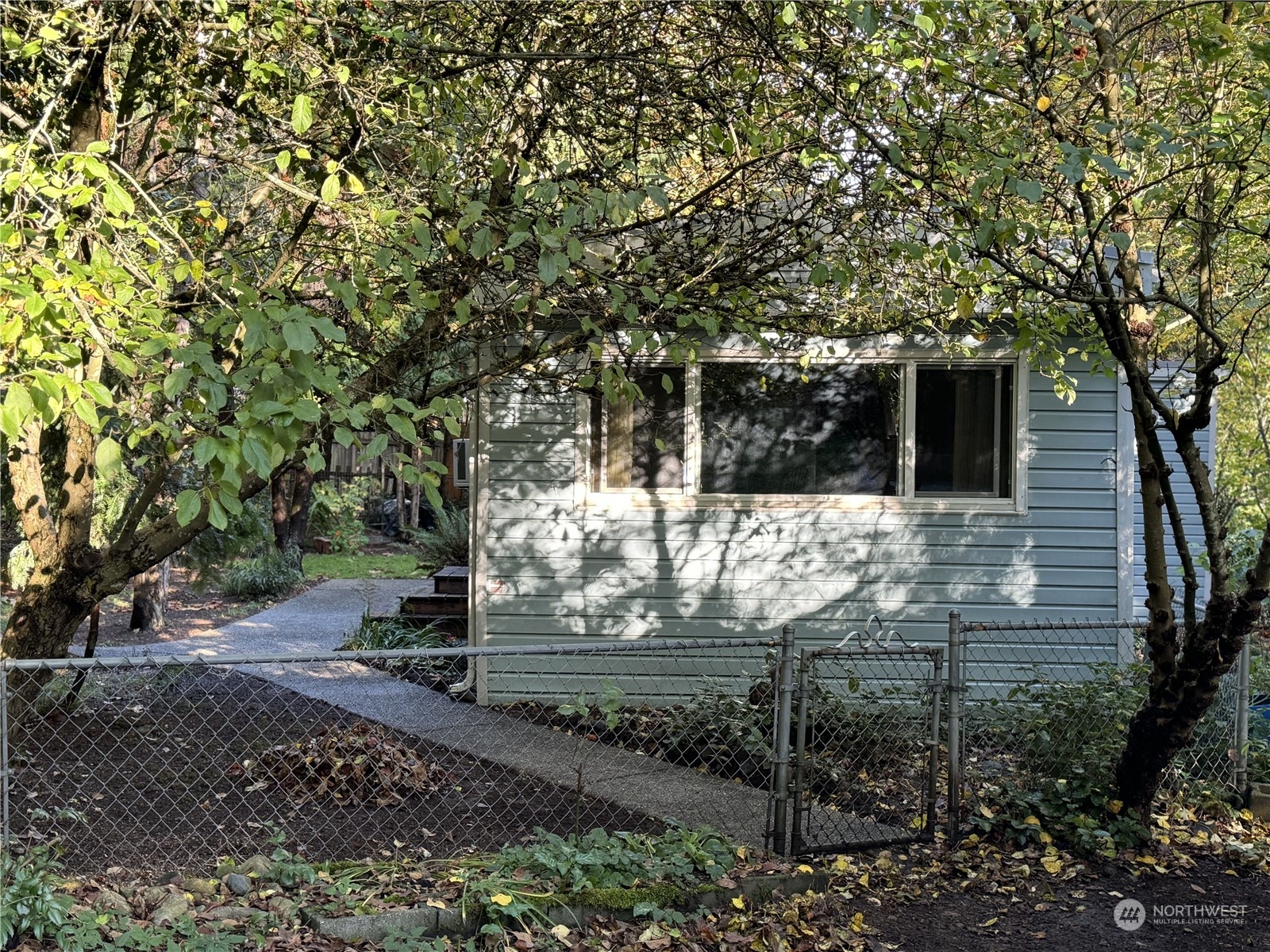 property viewer photo 1