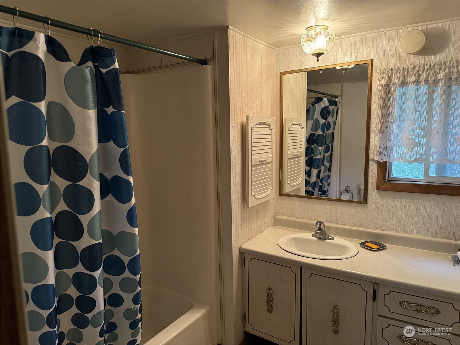 property viewer photo 6