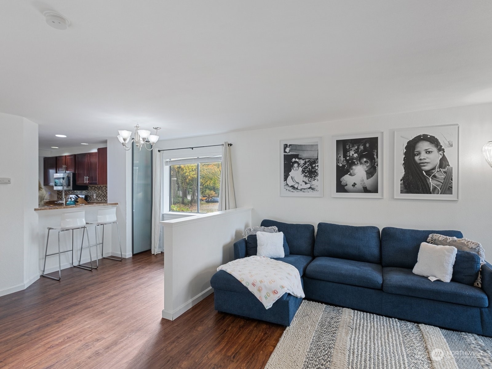 property viewer photo 5