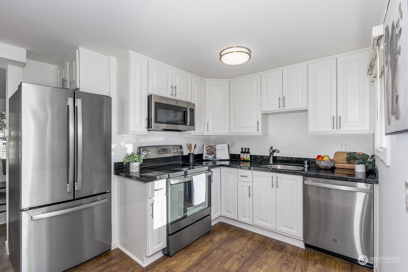 property viewer photo 5