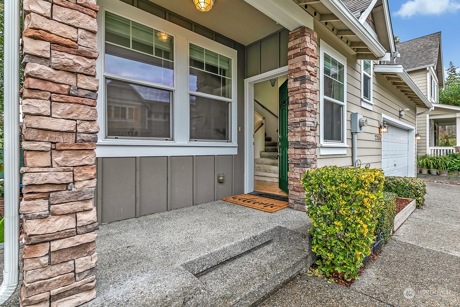 property viewer photo 2