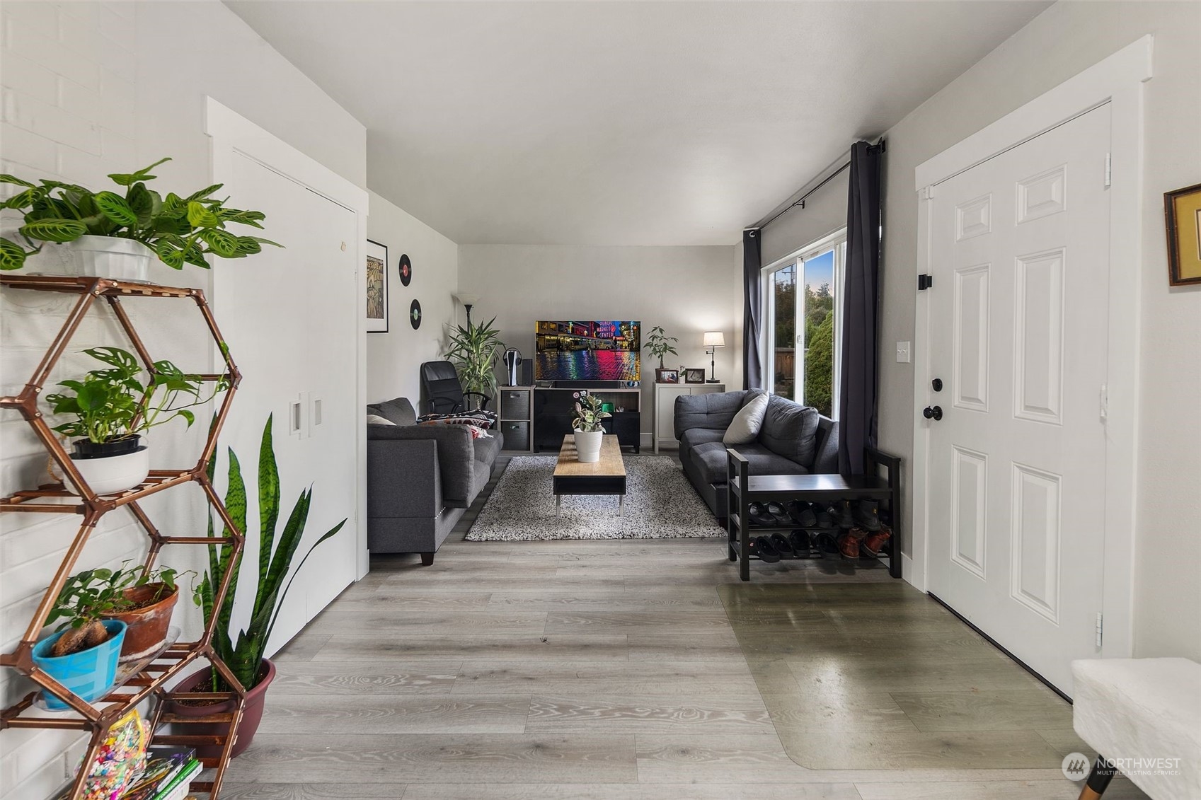 property viewer photo 6