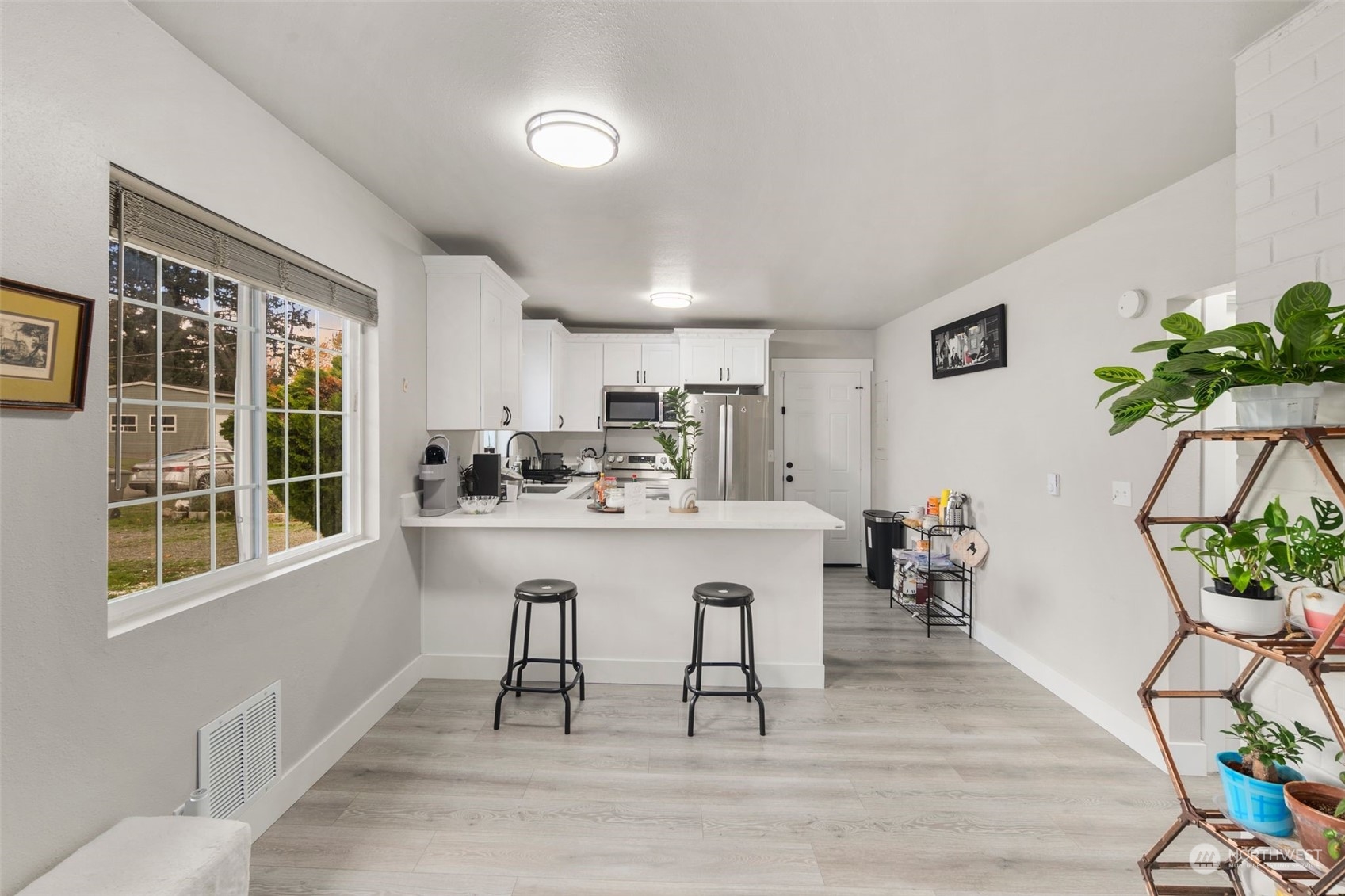 property viewer photo 8