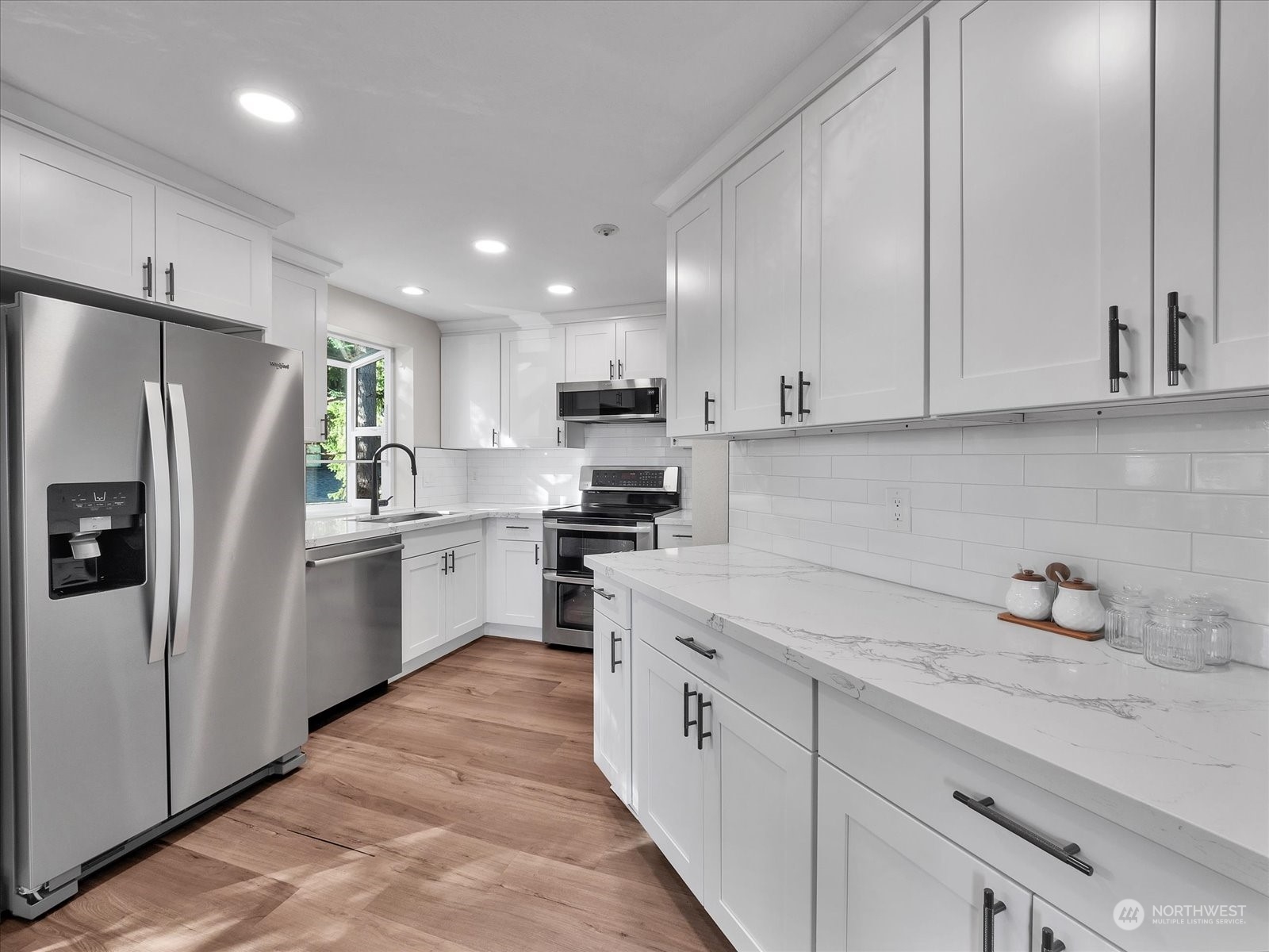 property viewer photo 10
