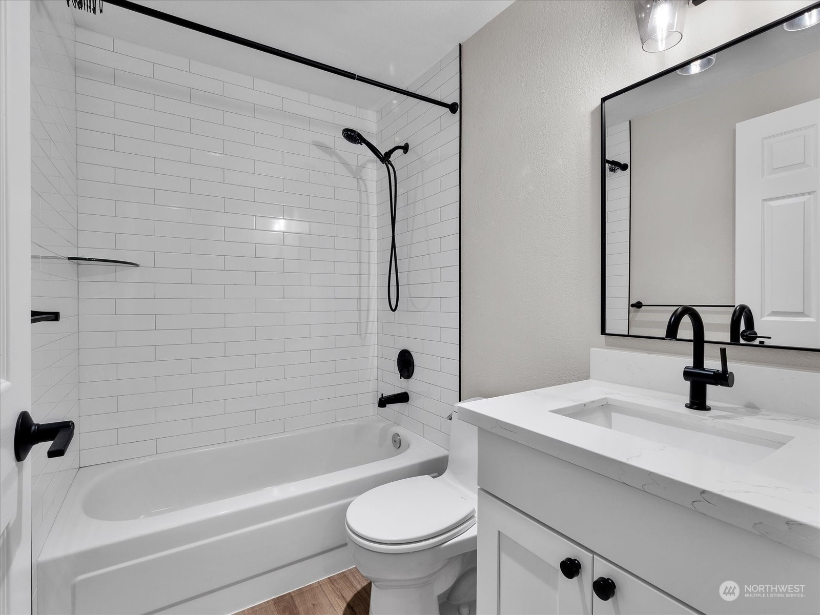 property viewer photo 19