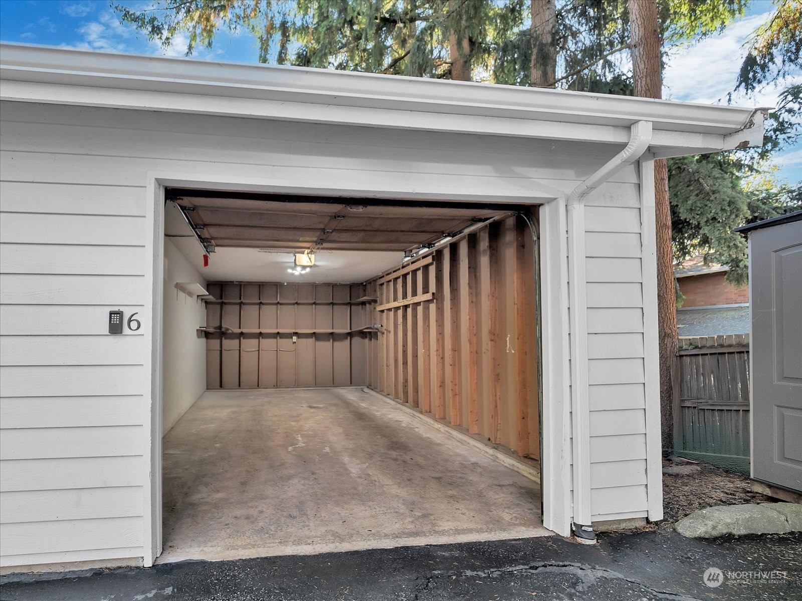property viewer photo 23