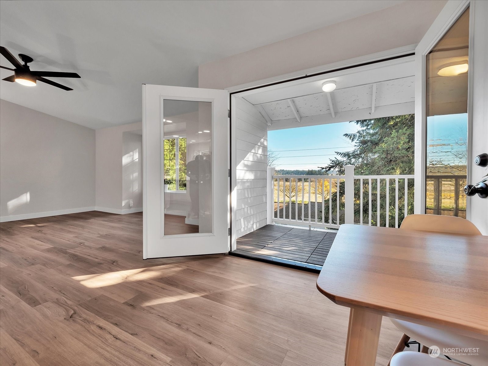 property viewer photo 8