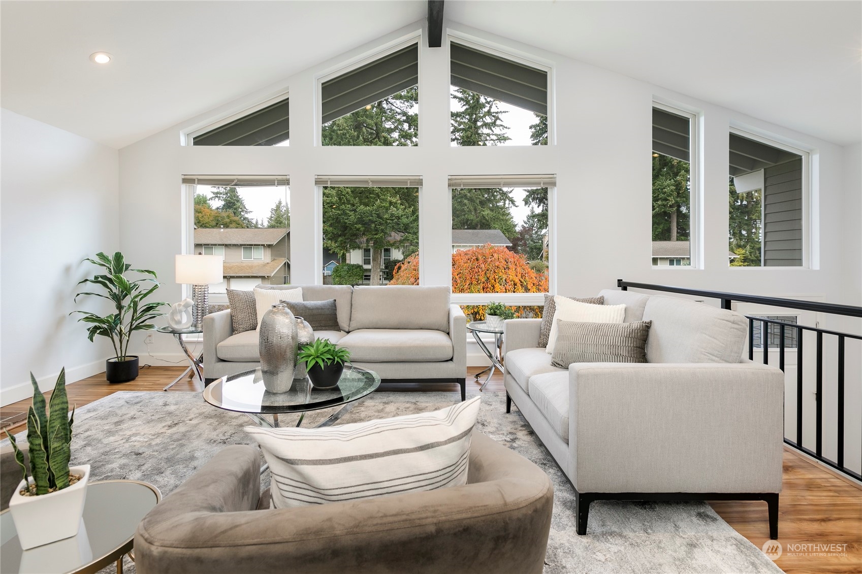property viewer photo 1