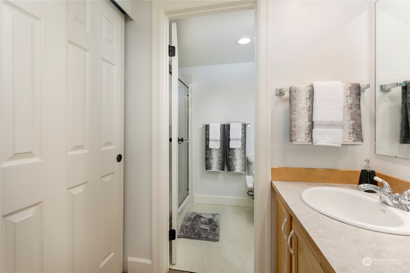property viewer photo 13