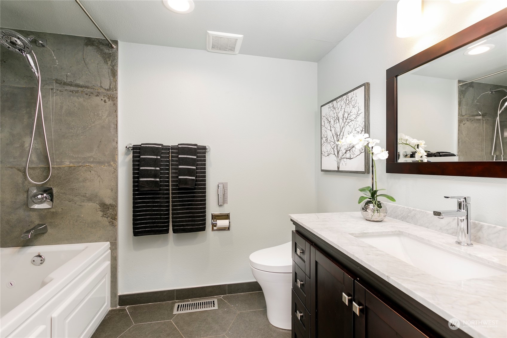 property viewer photo 16