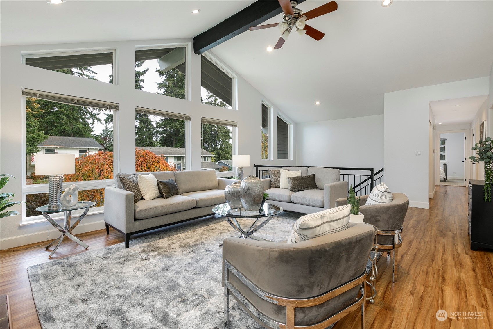 property viewer photo 2