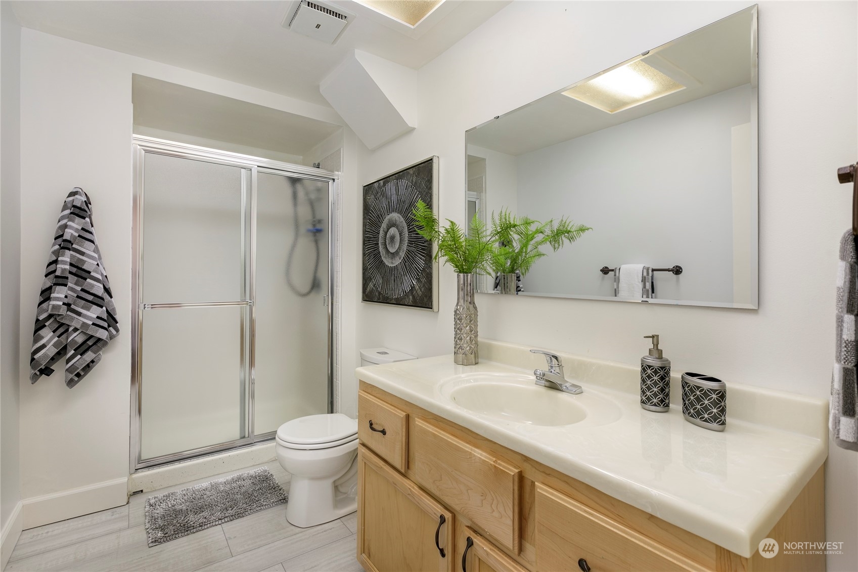 property viewer photo 24