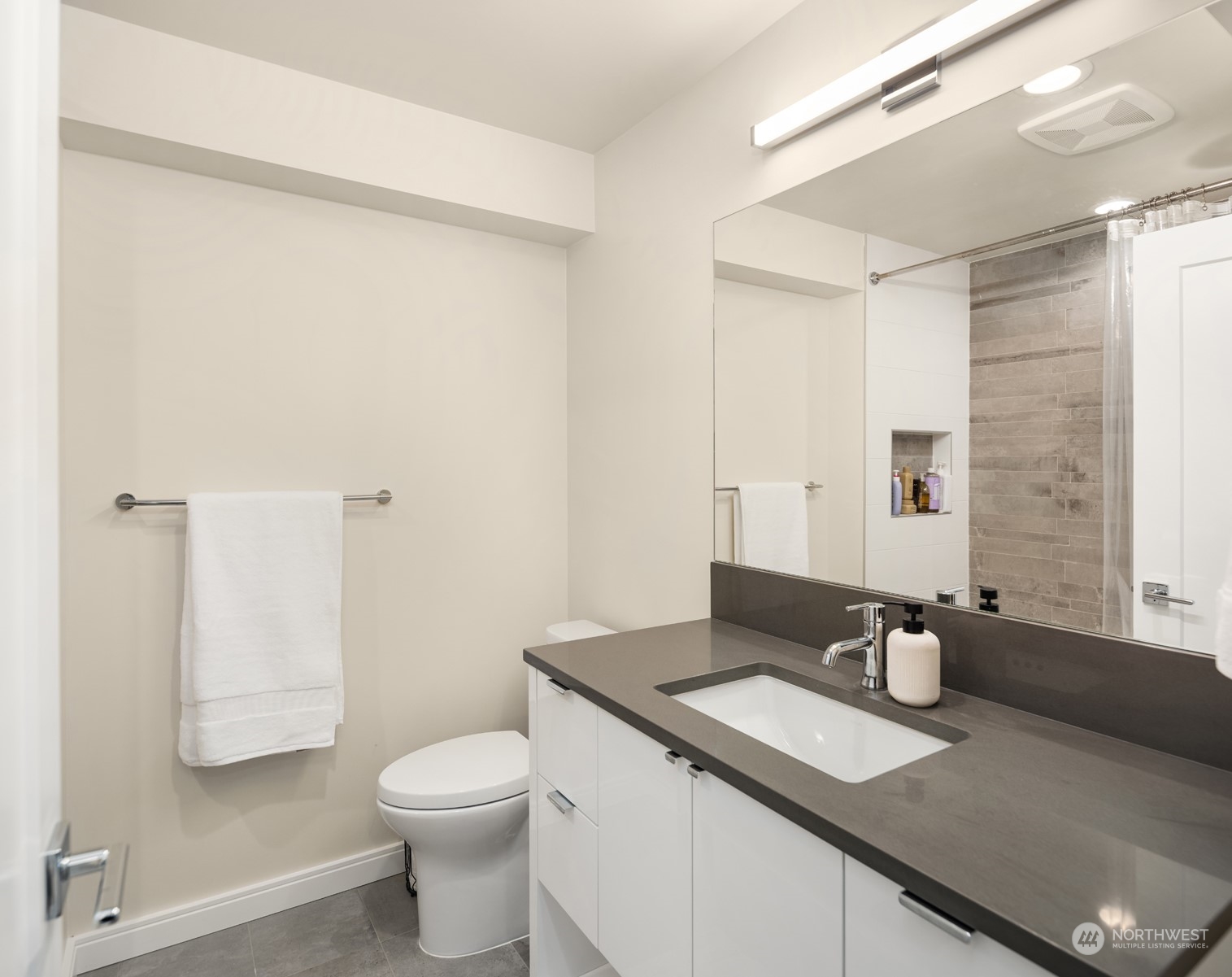 property viewer photo 27