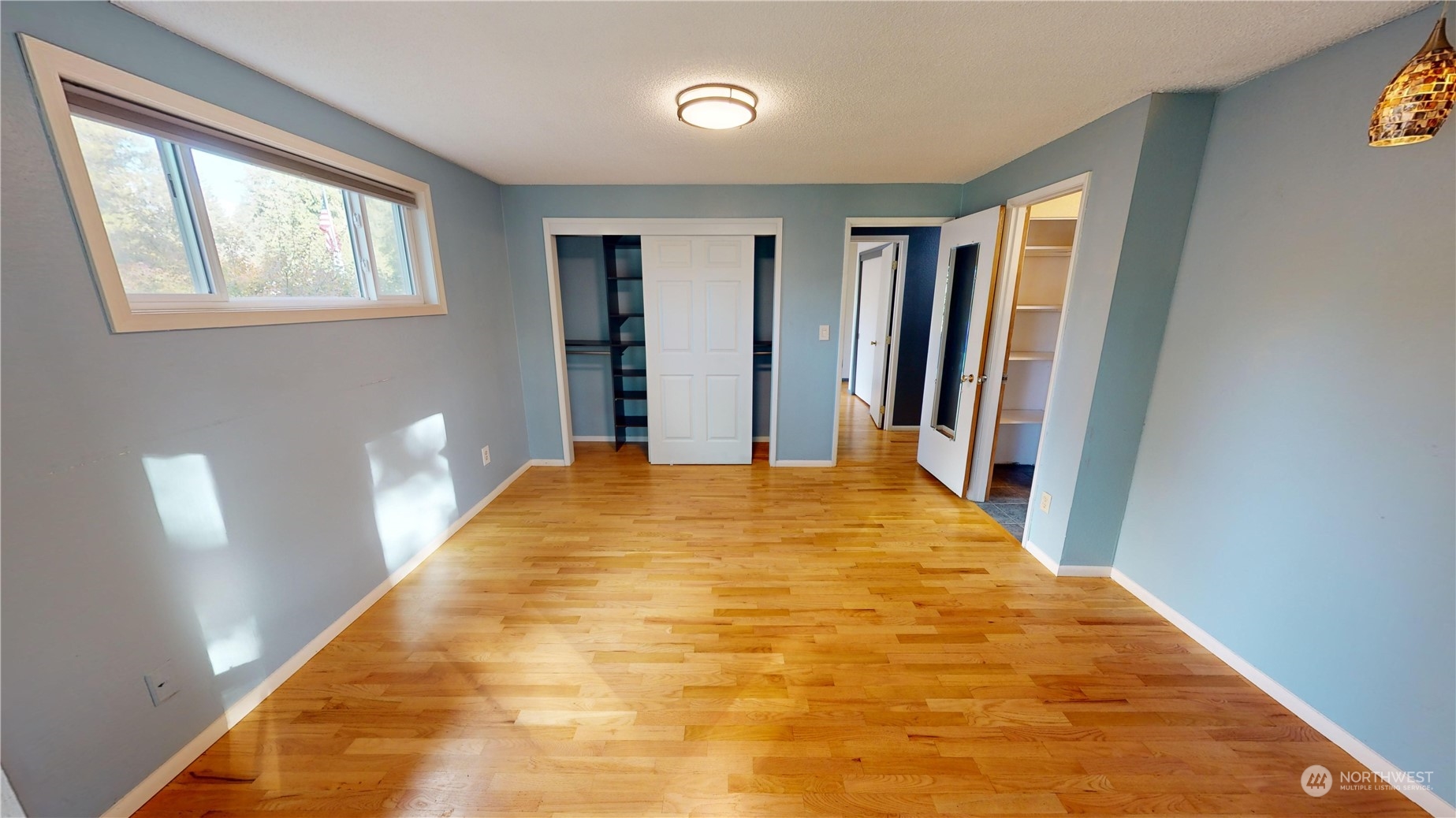 property viewer photo 10