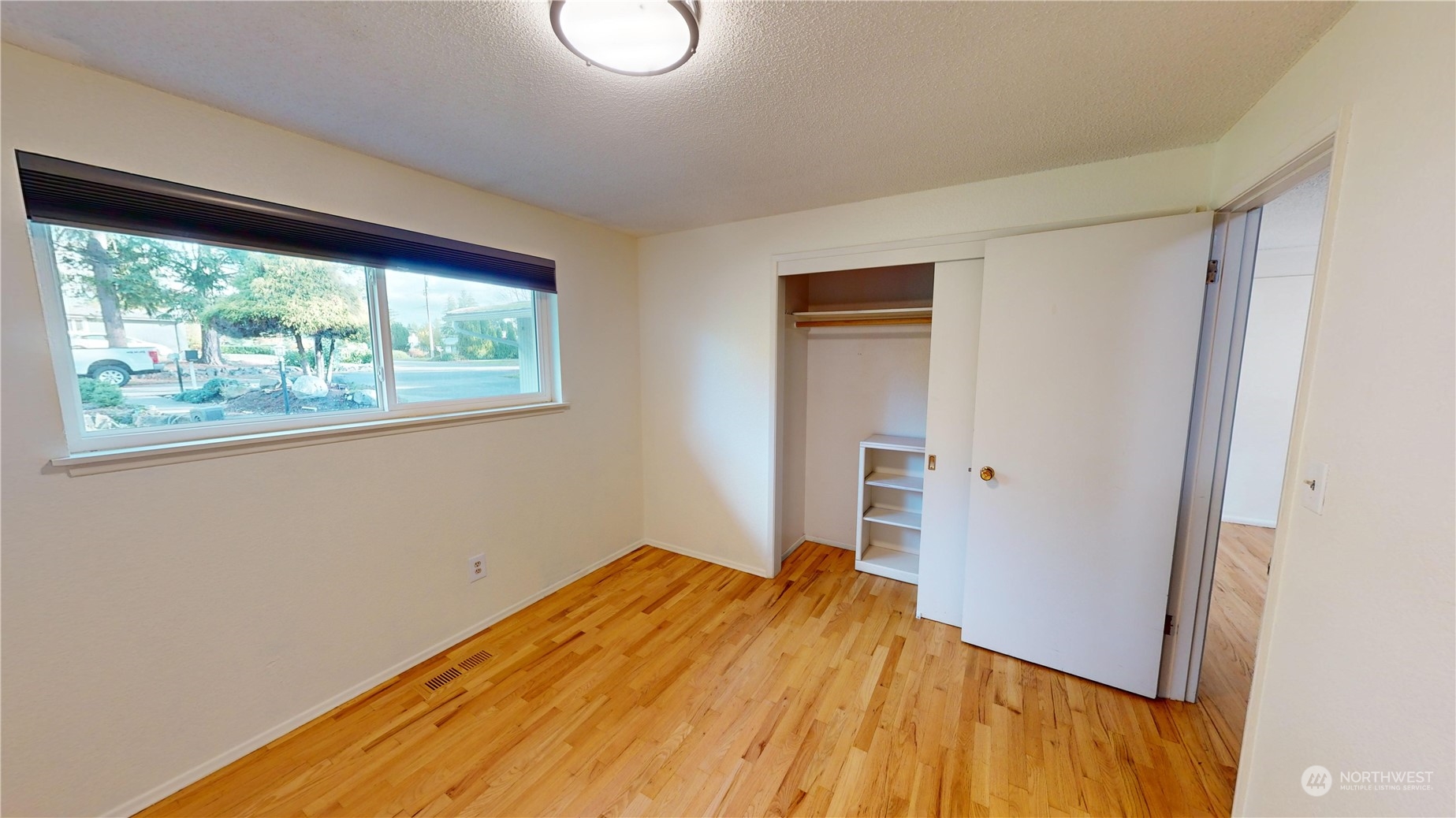 property viewer photo 11