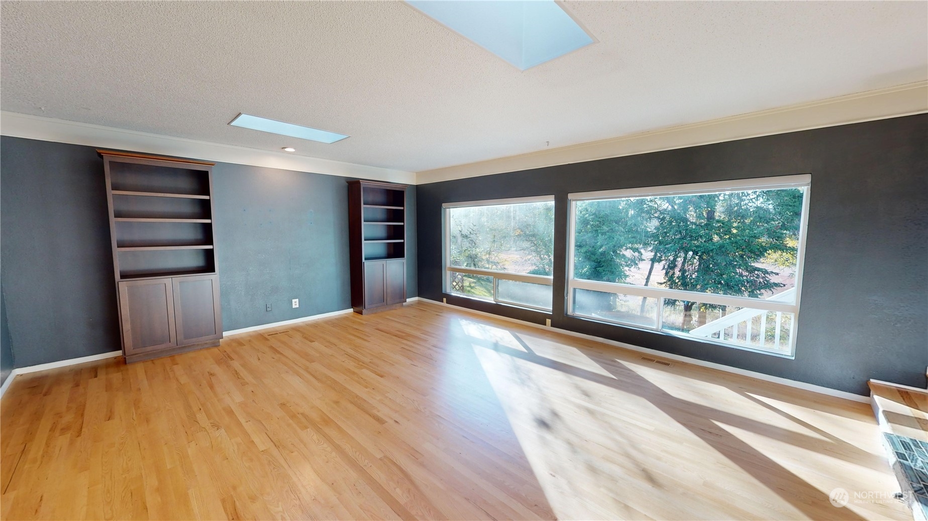 property viewer photo 2