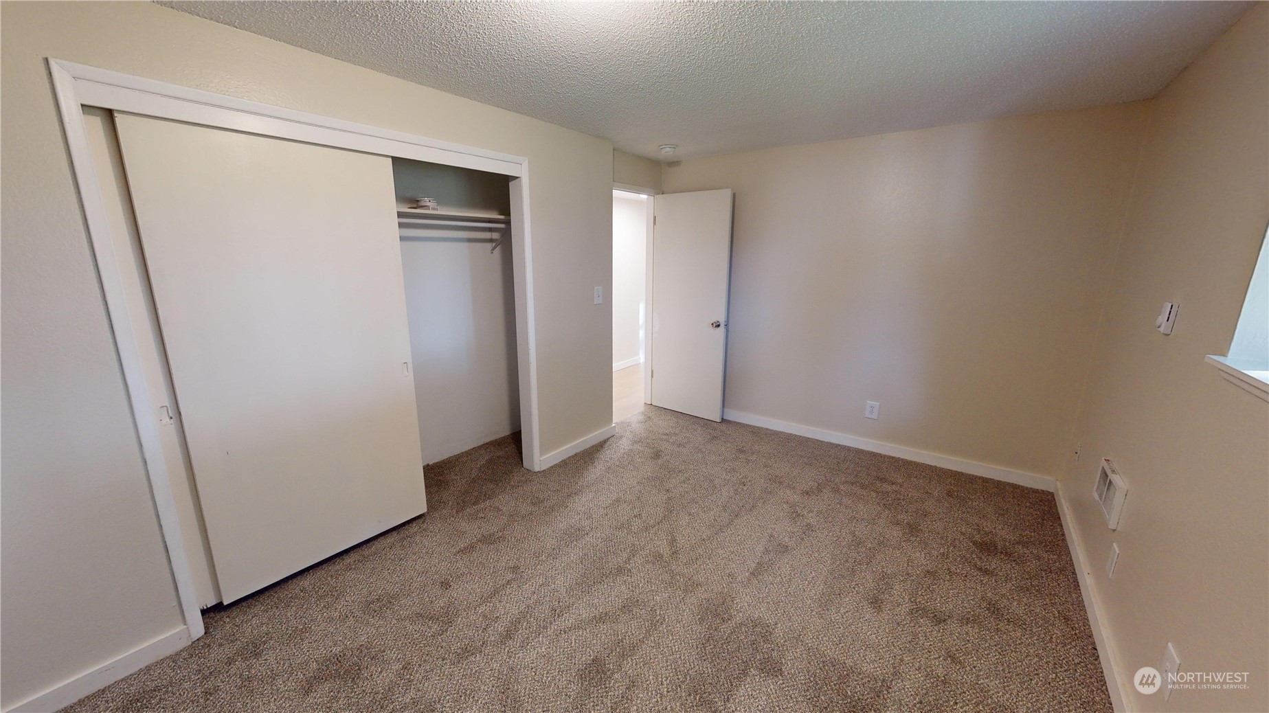 property viewer photo 21